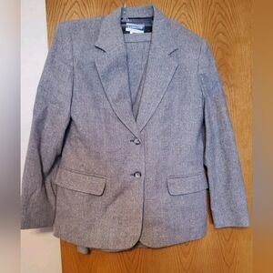 Vintage PENDLETON Blazer/Skirt Suit Women's Size 8 Gray Virgin Wool USA.